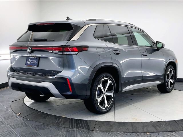 Certified 2025 Volkswagen Tiguan SE w/ Panoramic Sunroof Package image 7