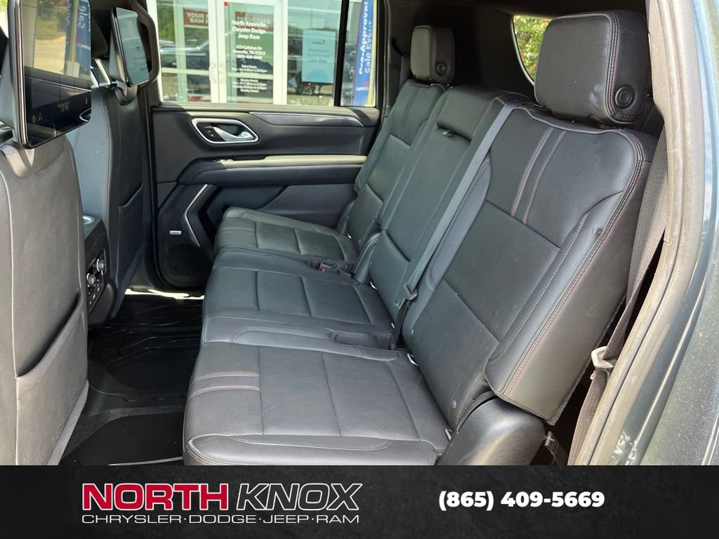Used 2021 Chevrolet Suburban RST w/ Luxury Package AWD/4WD image 16