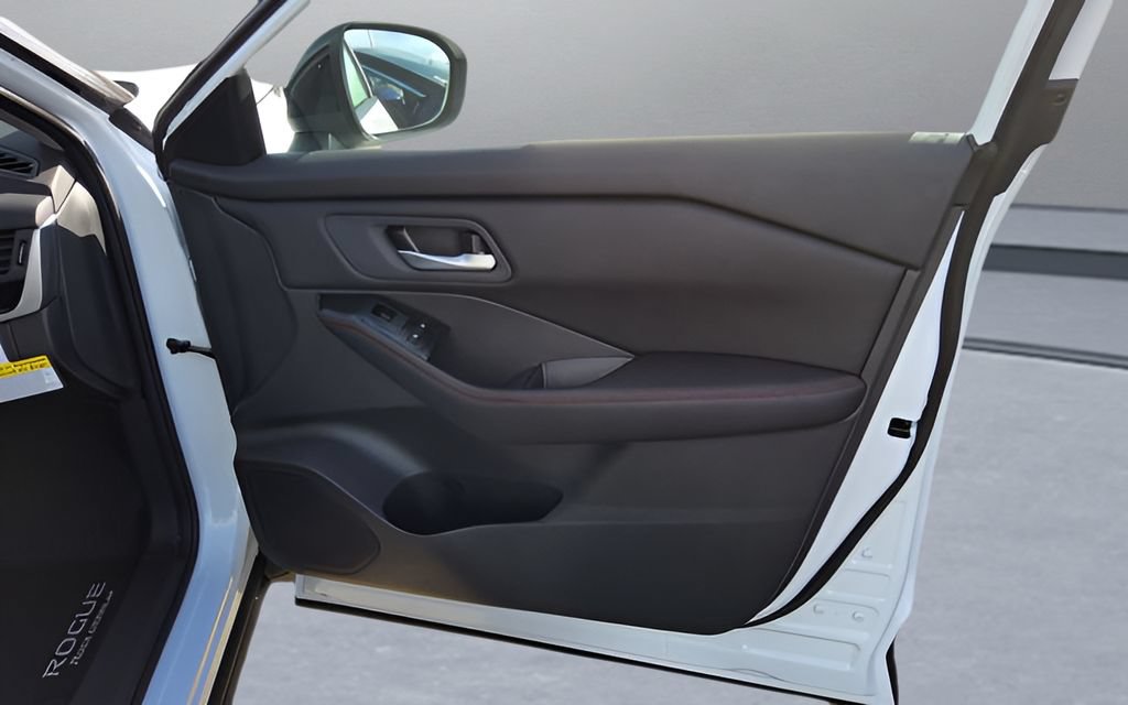 New 2026 Nissan Rogue SV AWD/4WD image 38