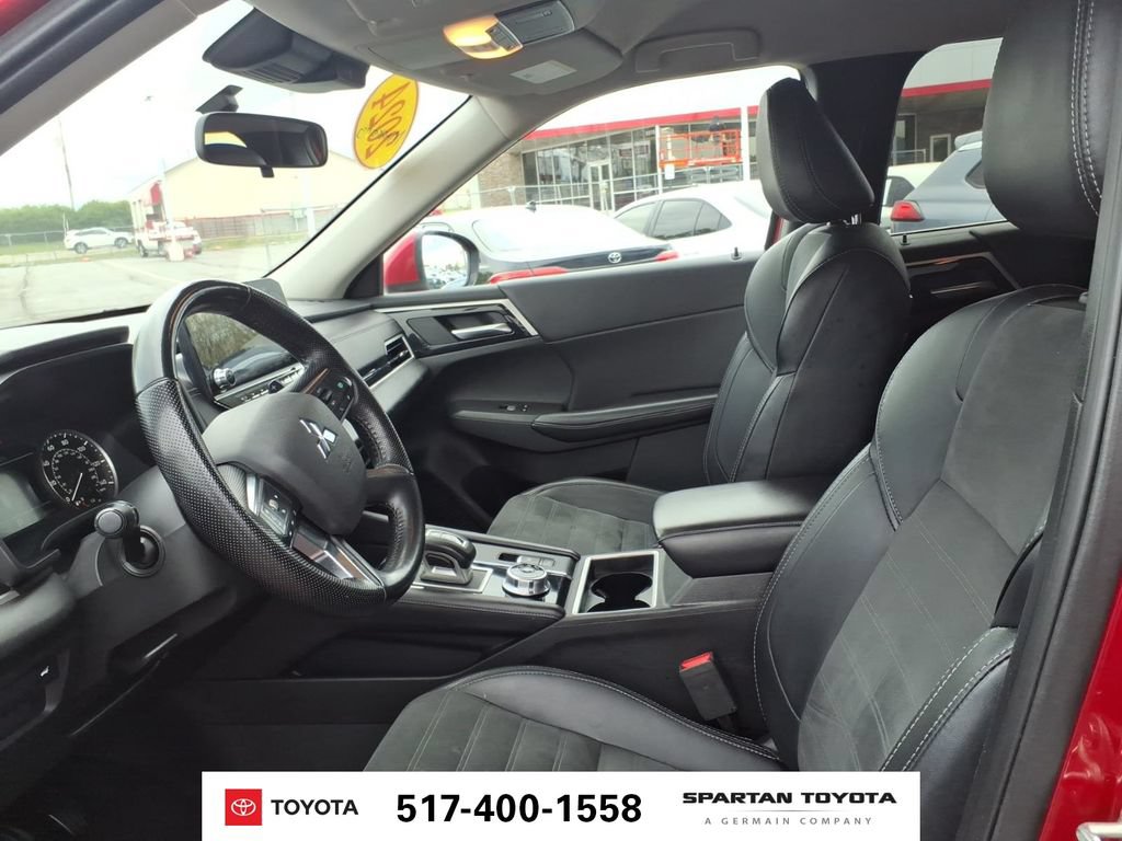 Used 2024 Mitsubishi Outlander SE FWD image 13