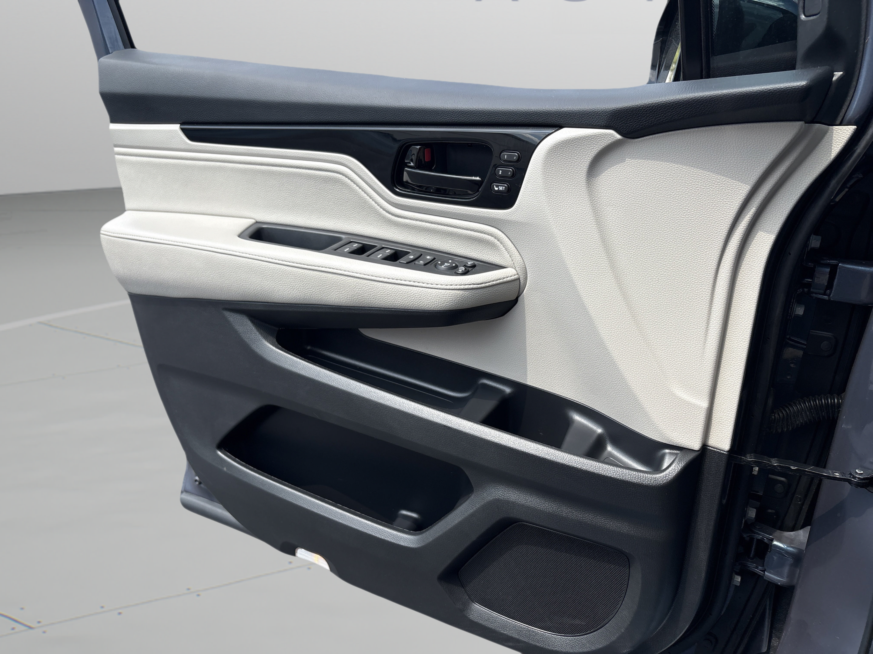 Certified 2025 Honda Odyssey Elite image 52