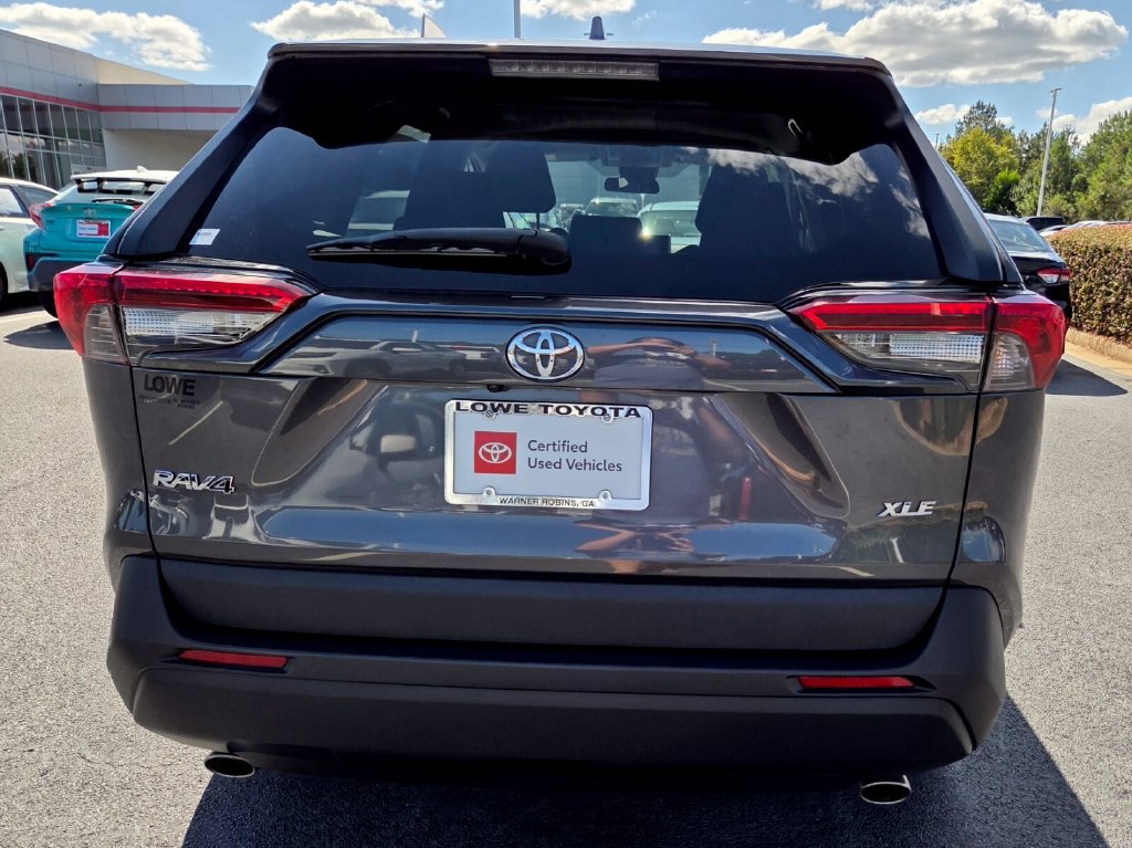 Used 2024 Toyota RAV4 XLE FWD image 10