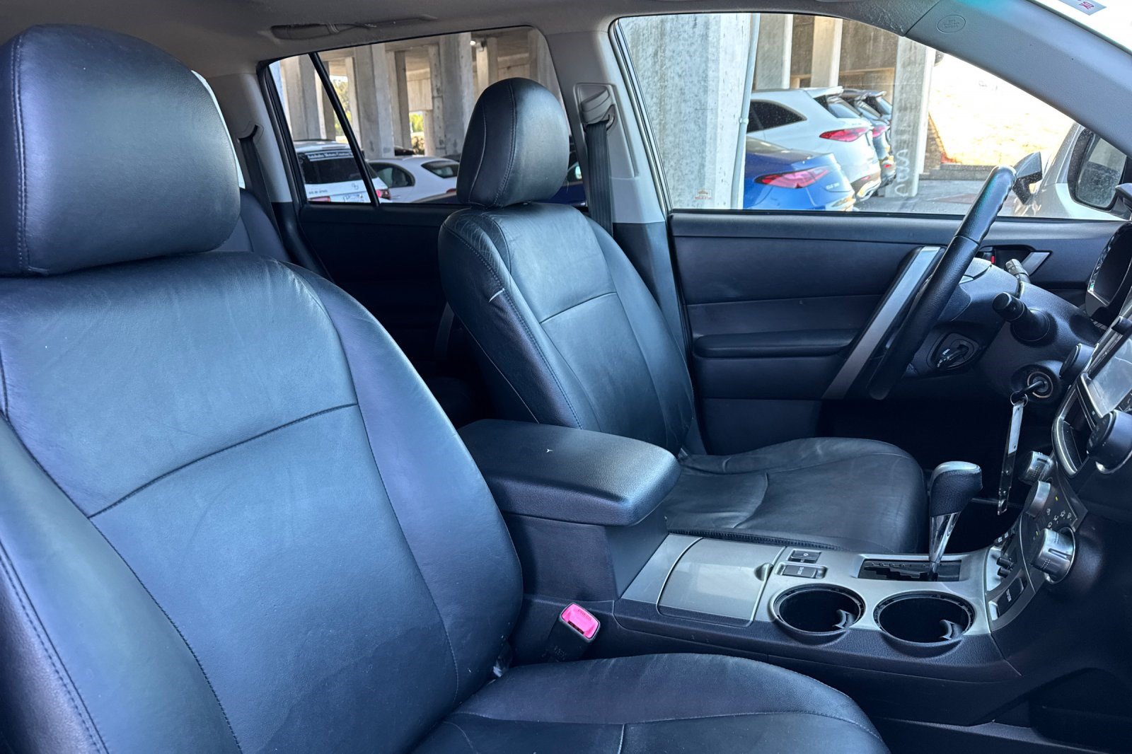 Used 2013 Toyota Highlander 4WD Hybrid w/ Leather Premium Pkg image 26