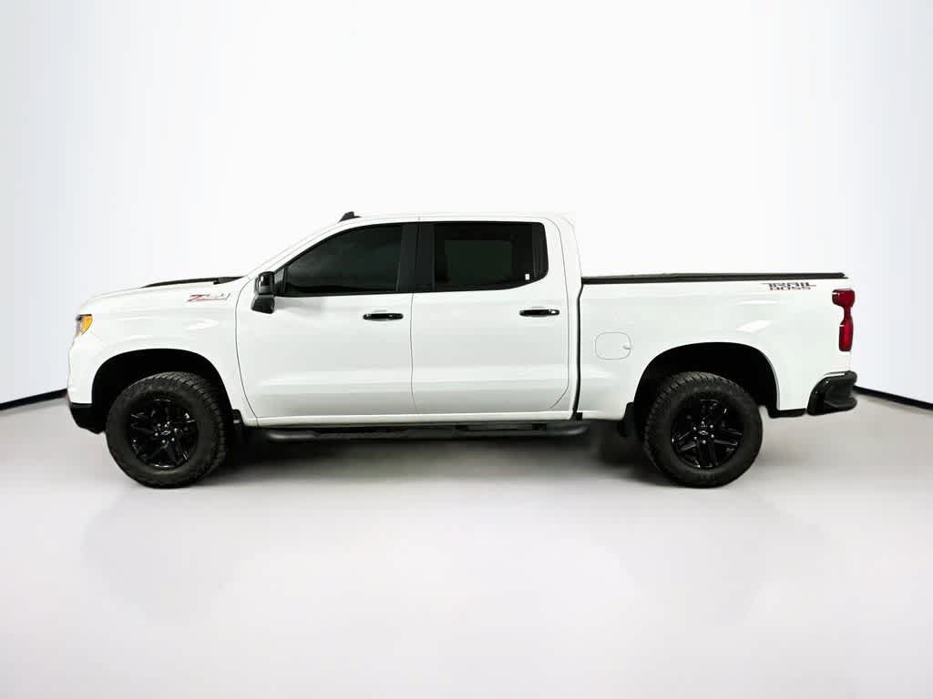 Used 2024 Chevrolet Silverado 1500 LT Trail Boss w/ Convenience Package II AWD/4WD image 3