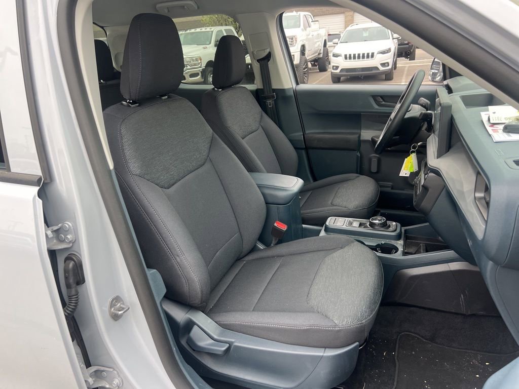 Used 2025 Ford Maverick XL w/ Equipment Group 102A image 17