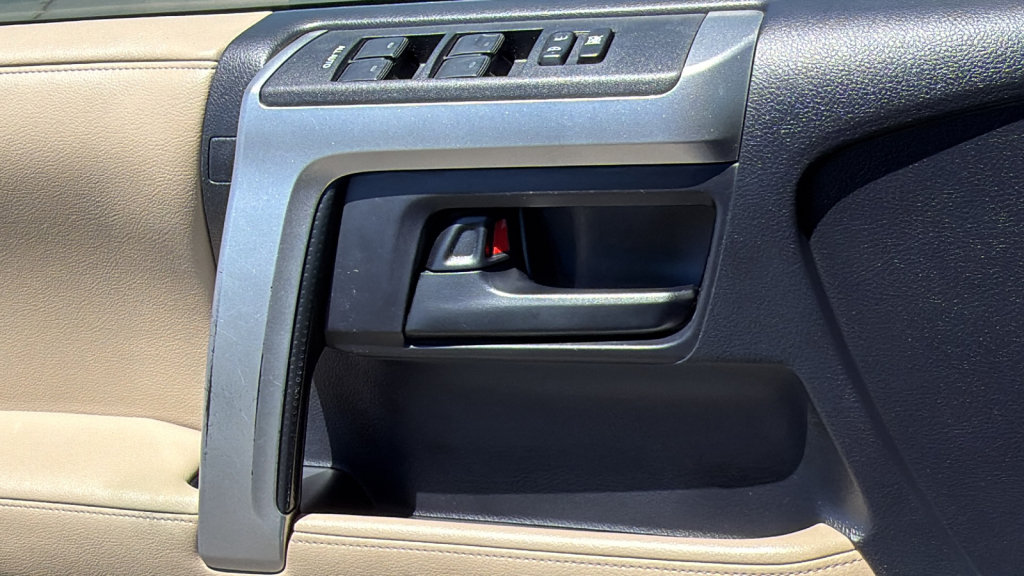 Used 2011 Toyota 4Runner Limited AWD/4WD image 21