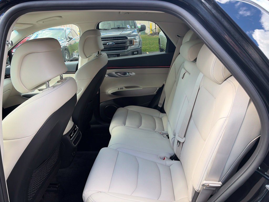 Certified 2026 Genesis GV70 2.5T Select AWD/4WD image 19