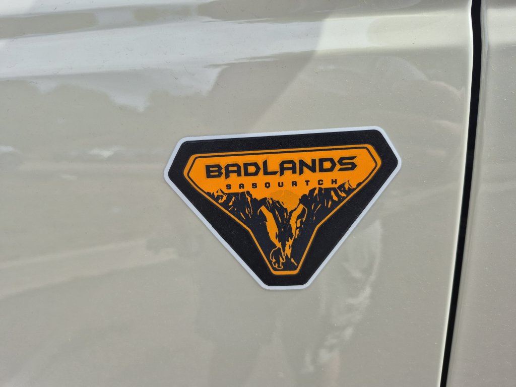 New 2026 Ford Bronco Badlands w/ Sasquatch Package AWD/4WD image 9