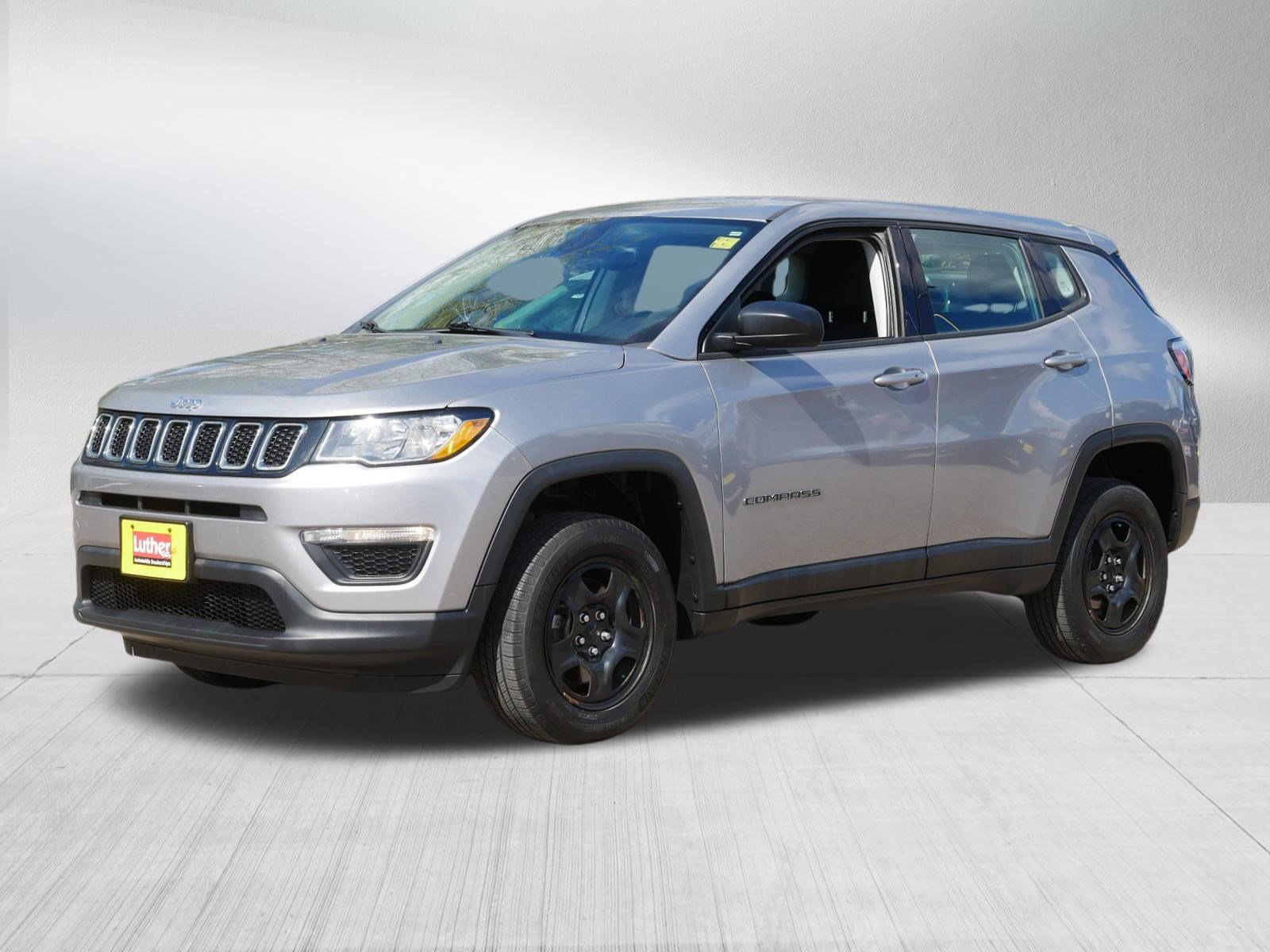 Used 2018 Jeep Compass Sport w/ Tech Group AWD/4WD image 3