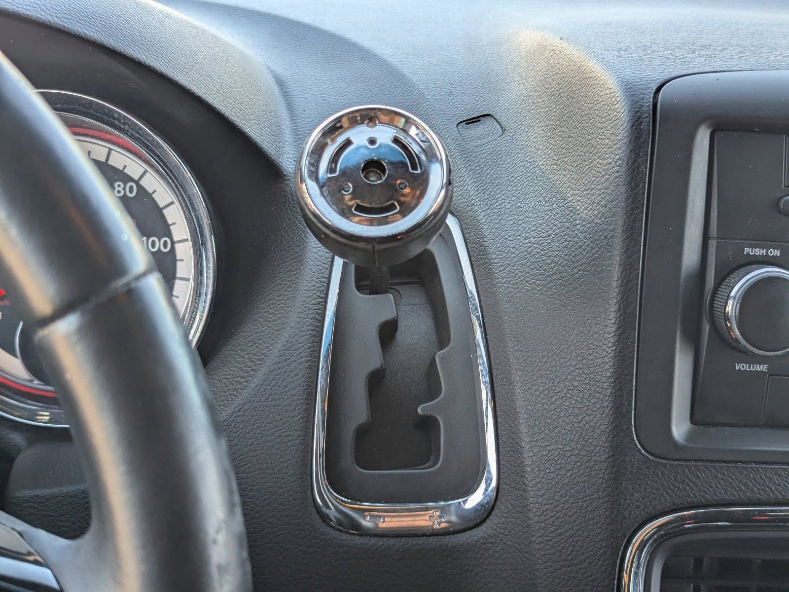 Used 2016 Dodge Grand Caravan SE FWD image 29