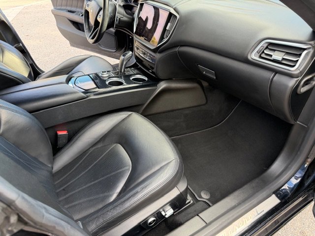Used 2022 Maserati Ghibli Modena image 15