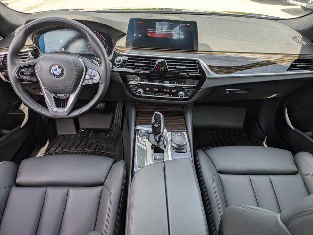 Used 2020 BMW 530i xDrive w/ Convenience Package AWD/4WD image 15