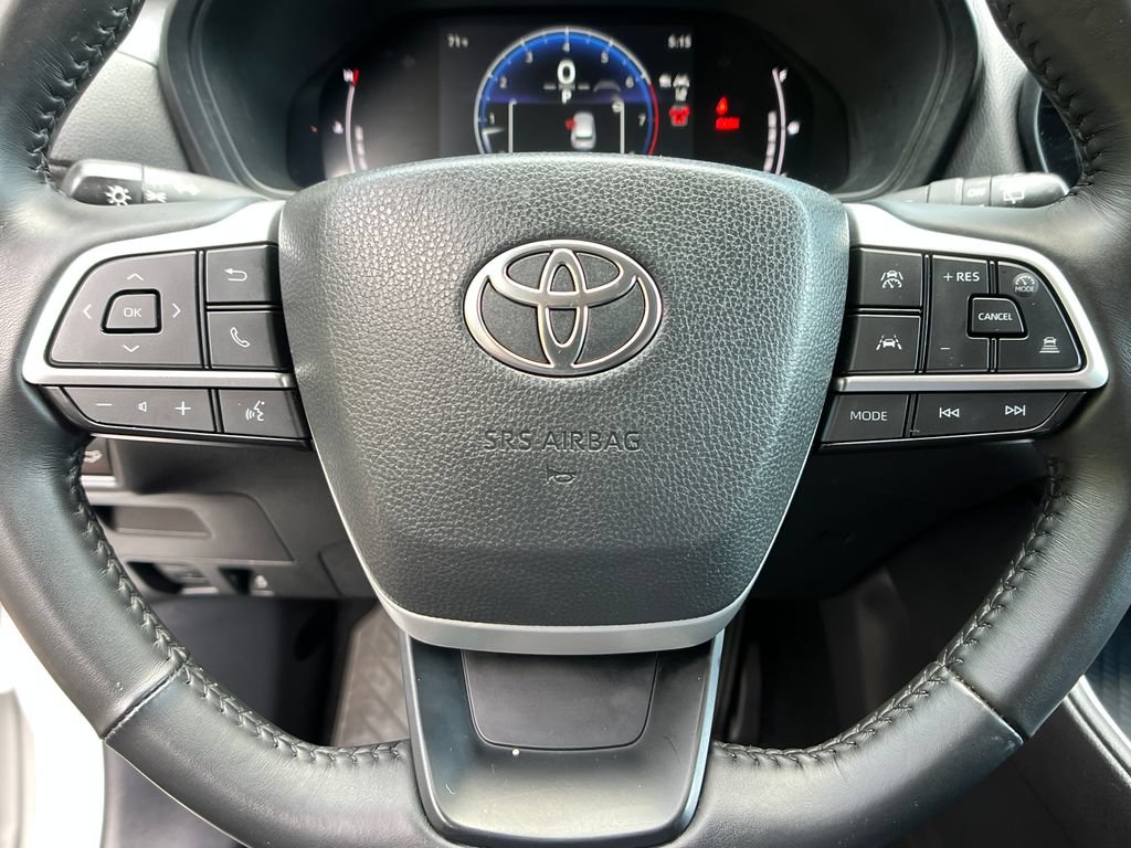Certified 2025 Toyota Grand Highlander AWD image 14