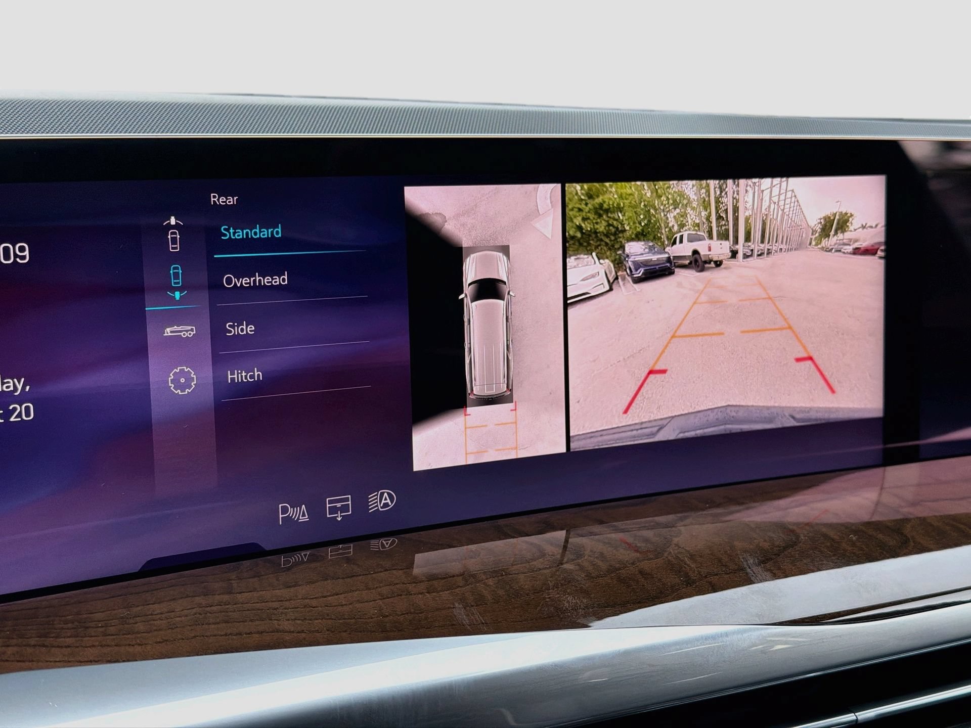 Certified 2025 Cadillac Escalade ESV Sport Platinum AWD/4WD image 38