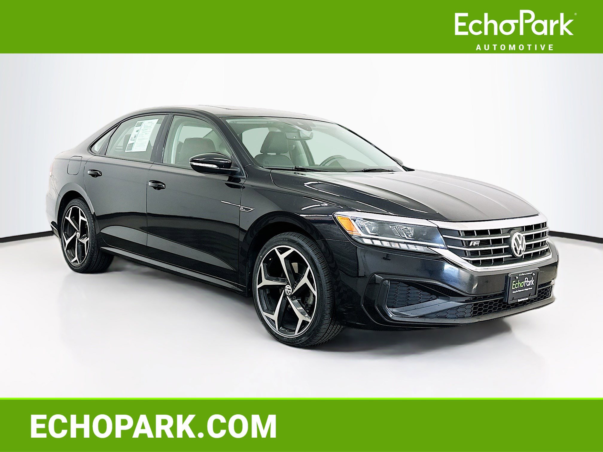 Used 2020 Volkswagen Passat 2.0T R-Line FWD image 1