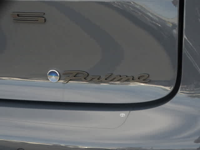 Used 2024 Toyota Prius Prime Premium w/ Advanced Technology Package FWD image 11