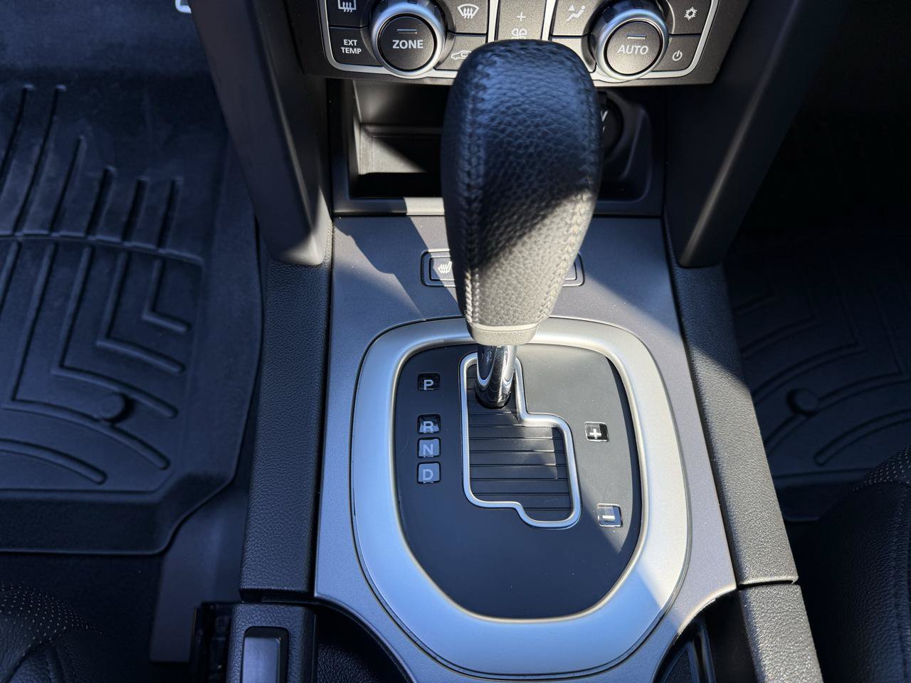 Used 2009 Pontiac G8 GT w/ Premium Package RWD image 17