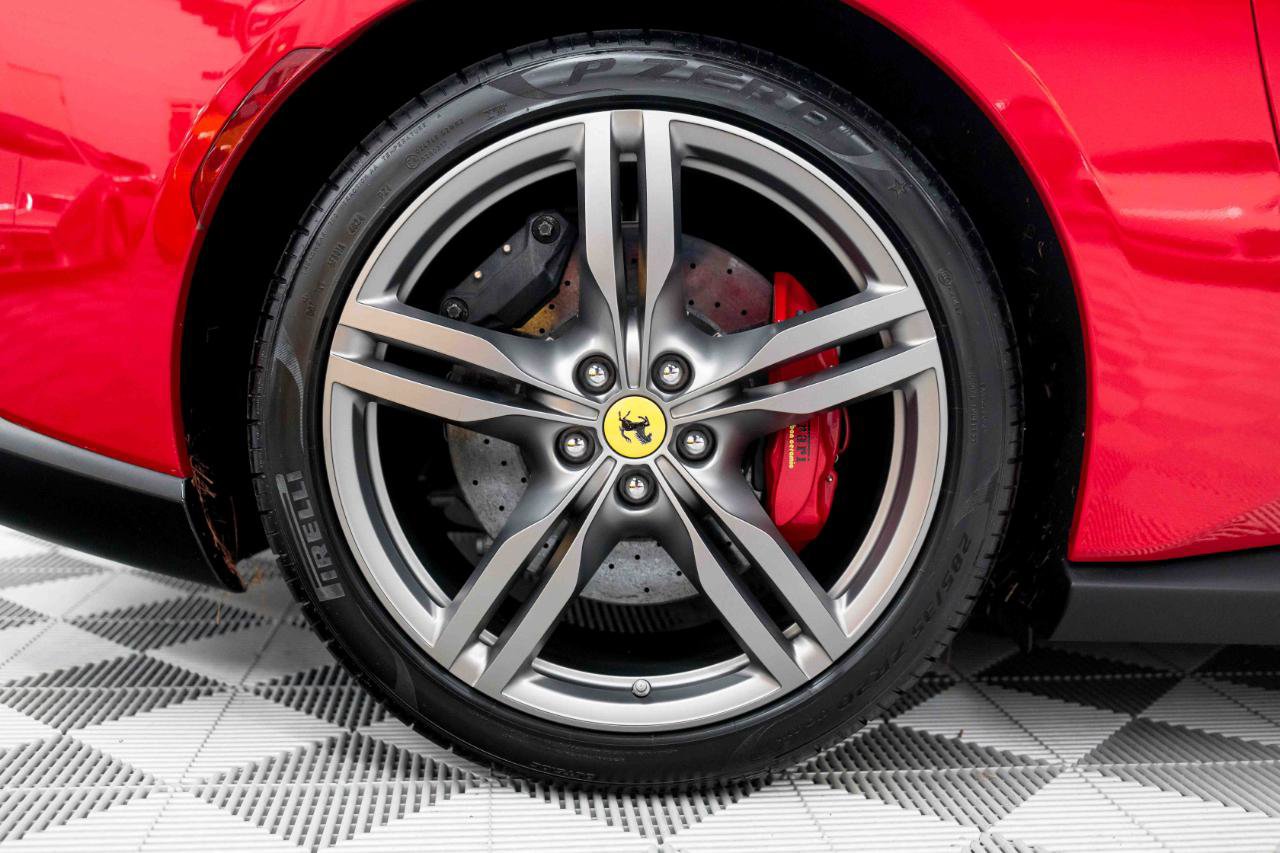 Used 2019 Ferrari Portofino RWD image 86