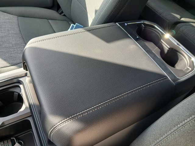 New 2025 Ford F250 XLT w/ Black Appearance Package image 21