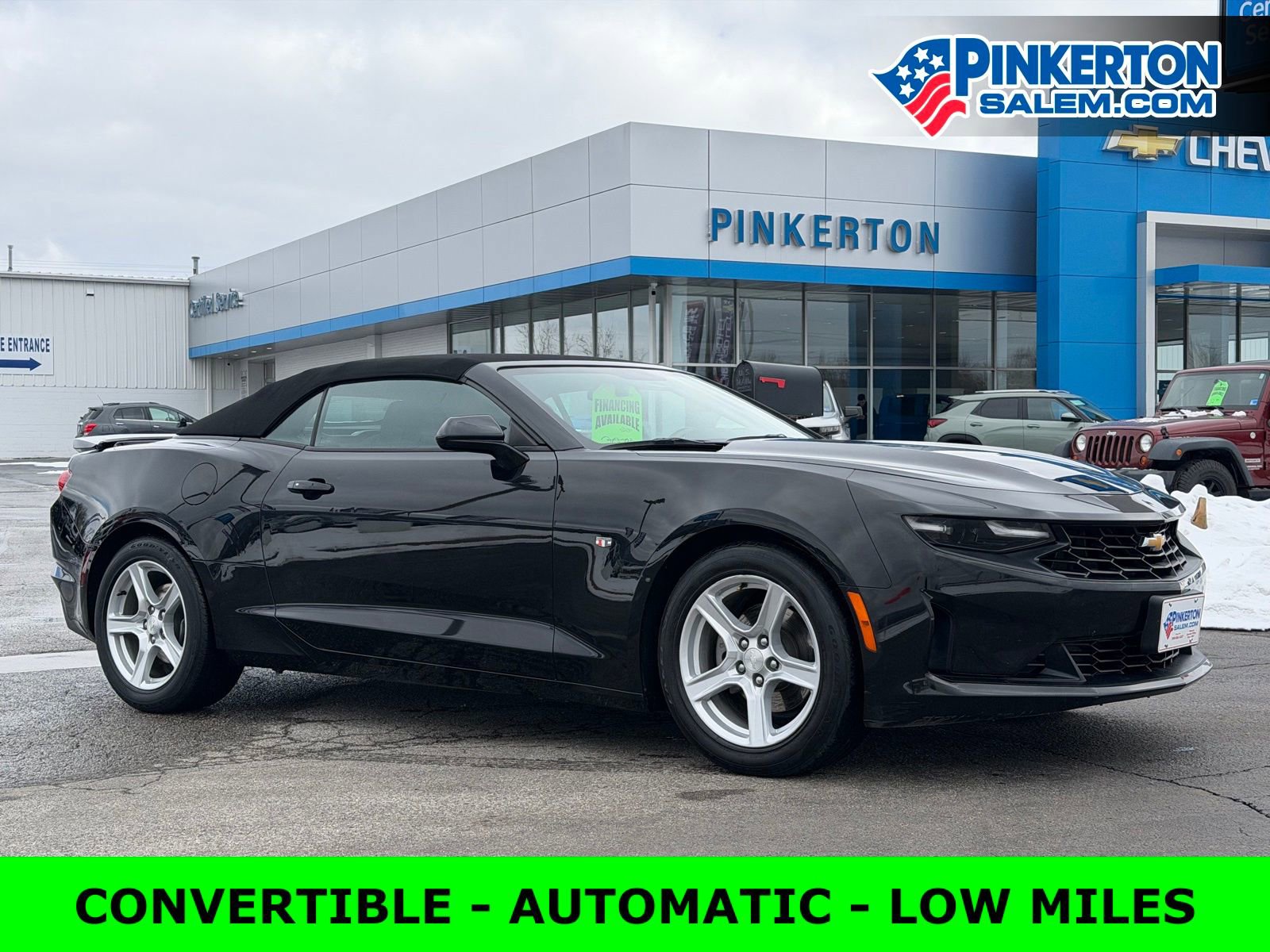 Used 2023 Chevrolet Camaro LT image 1
