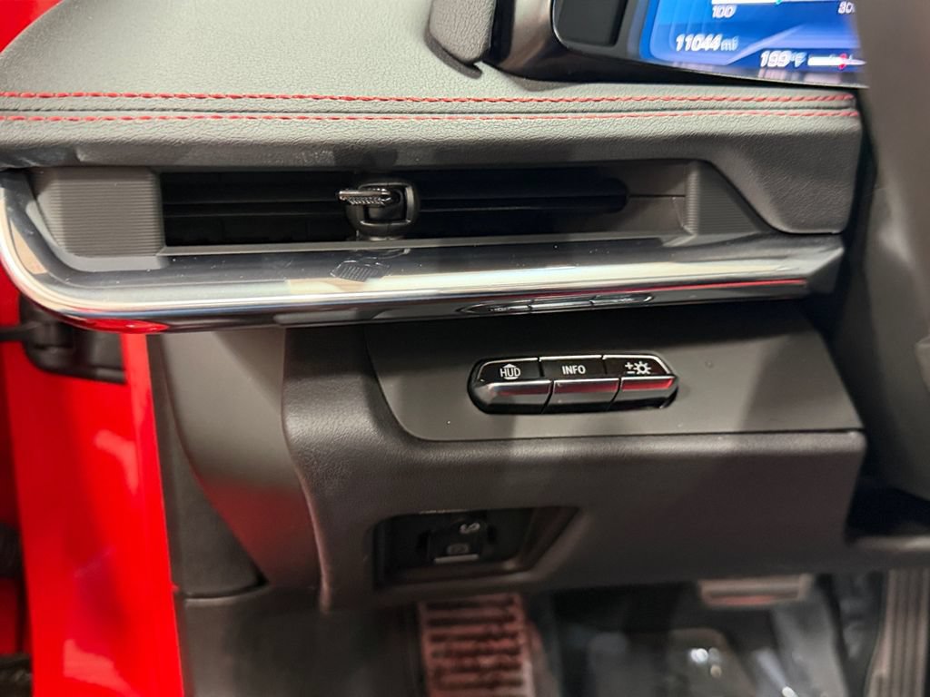 Used 2020 Chevrolet Corvette Stingray Preferred Cpe w/ 2LT Preferred Equipment Group RWD image 28