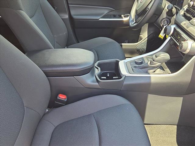 Used 2023 Toyota RAV4 LE AWD/4WD image 21