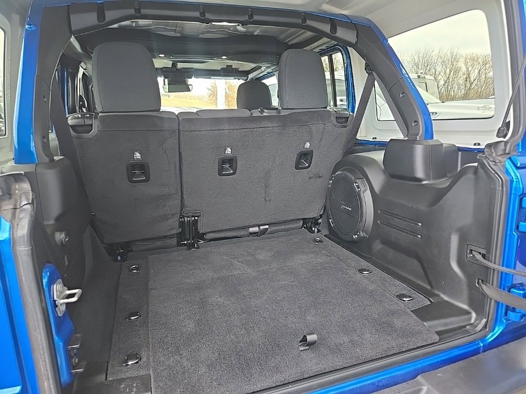 Used 2024 Jeep Wrangler Sahara w/ Technology Group image 99