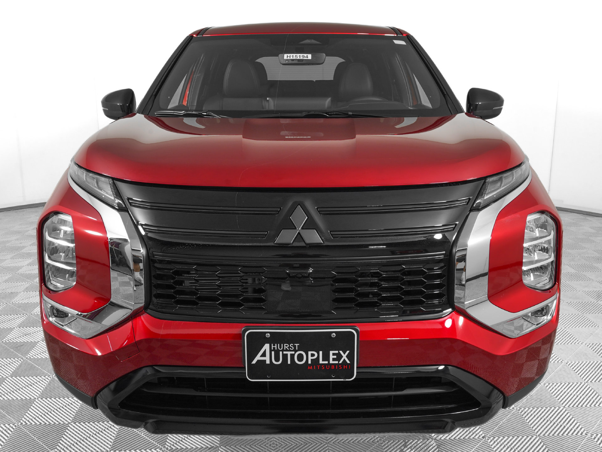 New 2026 Mitsubishi Outlander LE FWD image 3