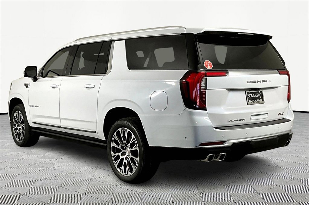 New 2026 GMC Yukon XL Denali w/ Denali Reserve Package image 4