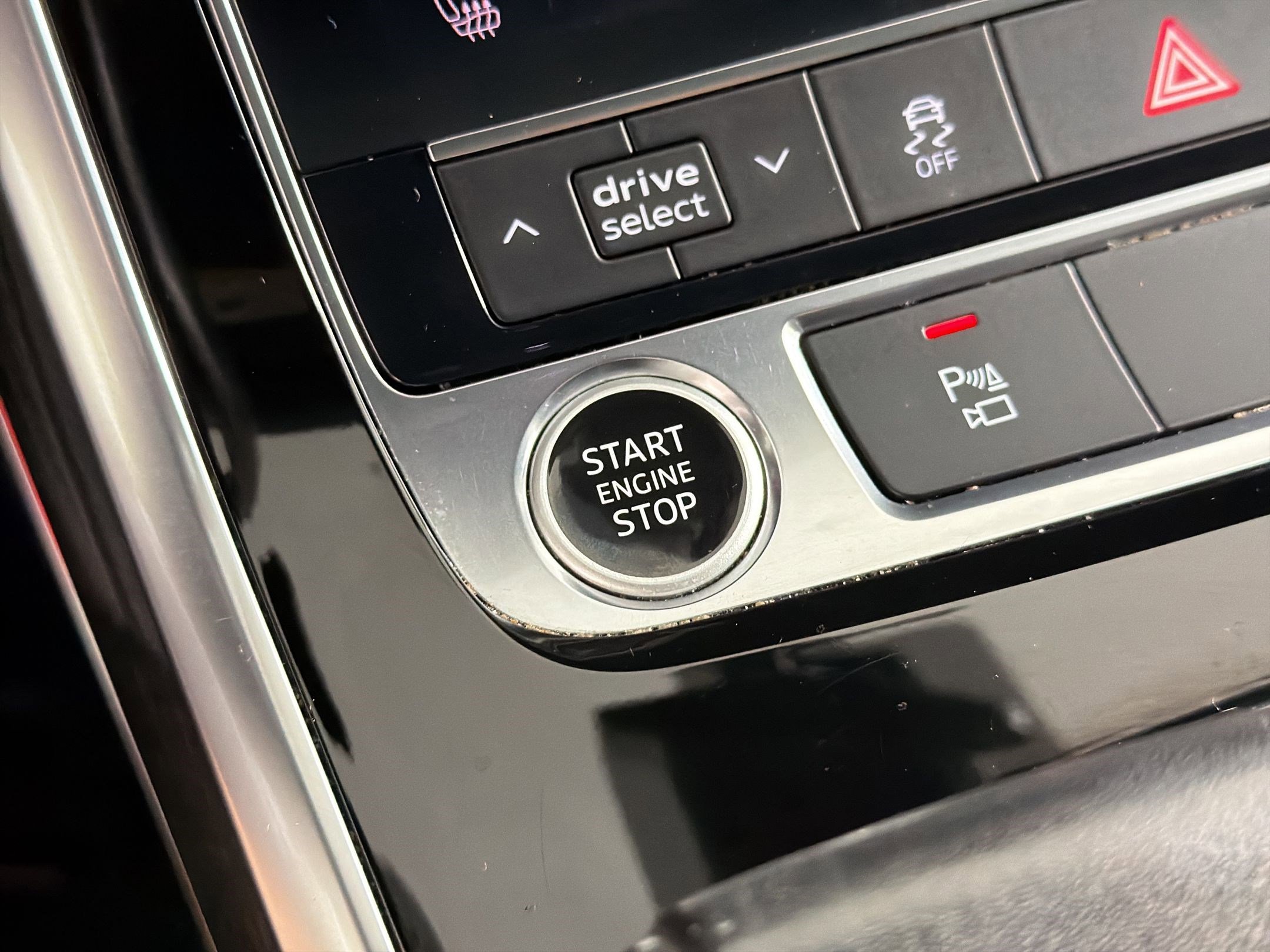 Used 2021 Audi Q8 Premium Plus AWD/4WD image 27