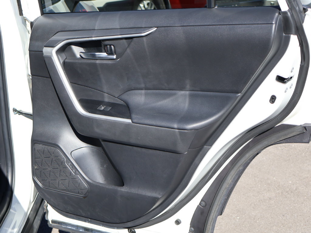 Used 2021 Toyota RAV4 XLE w/ Convenience Package AWD/4WD image 14