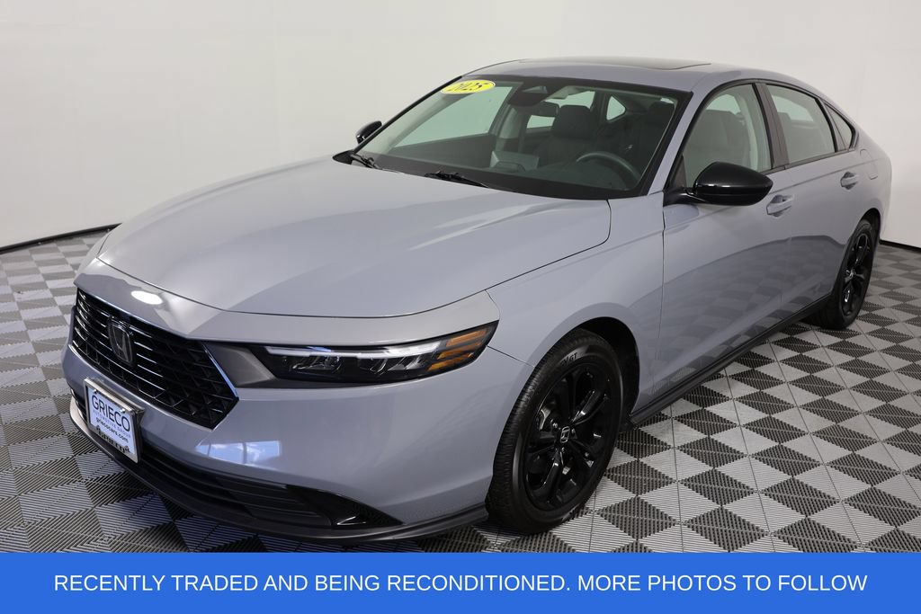 Used 2025 Honda Accord SE image 4
