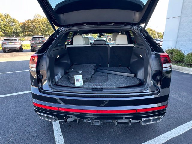Certified 2024 Volkswagen Atlas Cross Sport SEL Premium R-Line AWD/4WD image 15