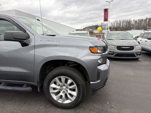 Used 2022 Chevrolet Silverado 1500 Custom image 2