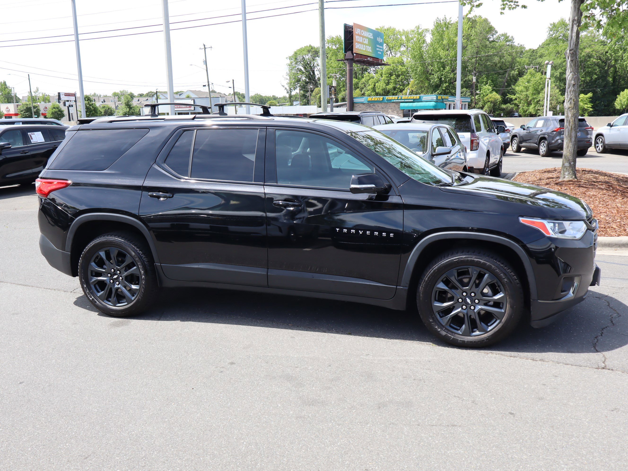 Used 2019 Chevrolet Traverse RS w/ LPO, Floor Liner Package AWD/4WD image 11