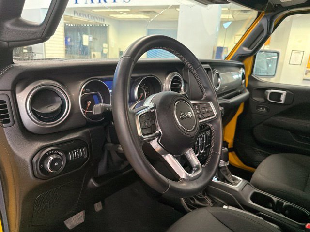 Used 2019 Jeep Wrangler Unlimited Sahara AWD/4WD image 17