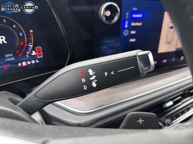 Used 2025 Chevrolet Suburban Z71 image 36