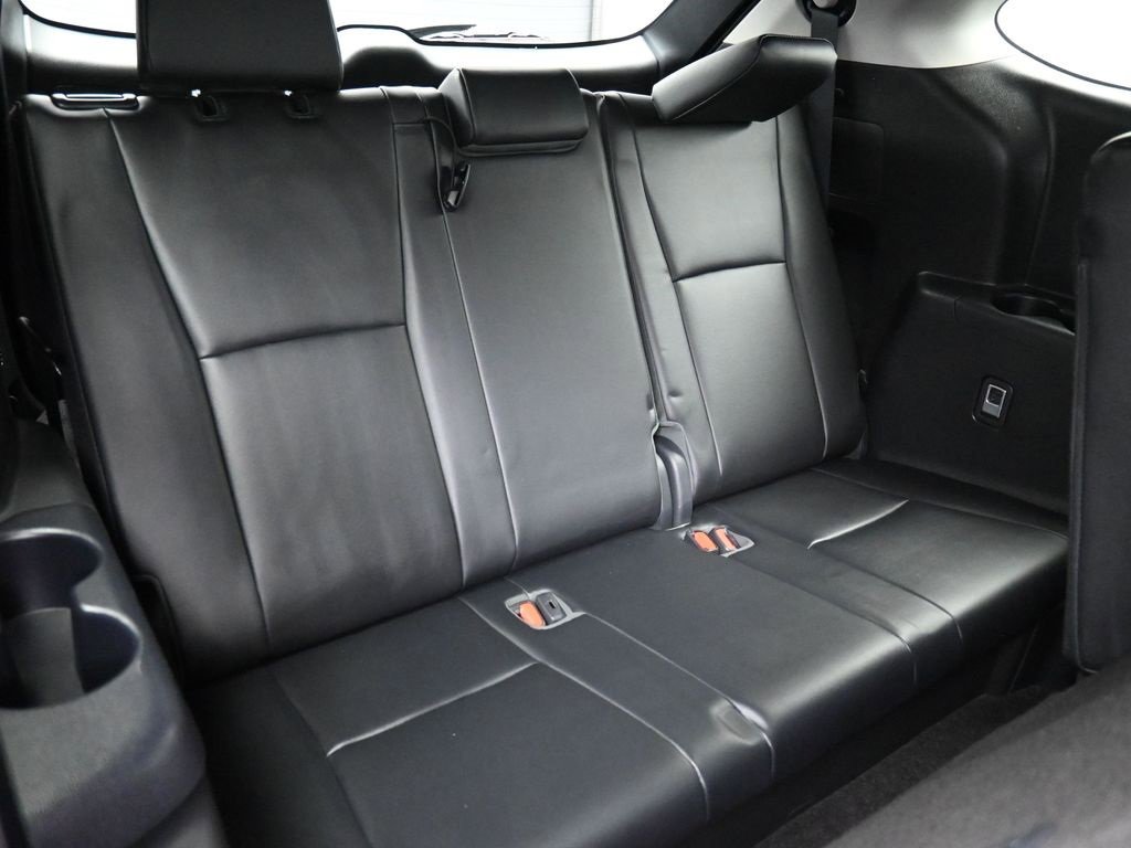 Certified 2023 Toyota Highlander XLE image 25