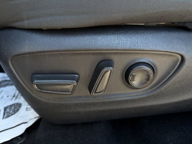 Used 2025 Toyota RAV4 XLE FWD image 24