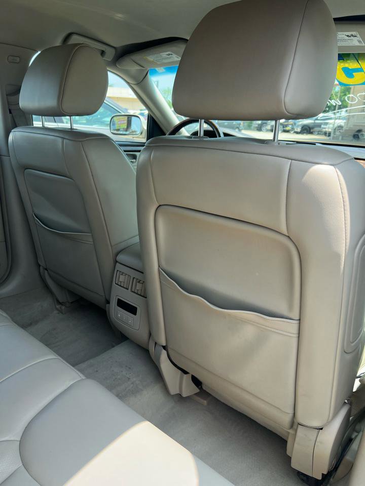 Used 2008 Cadillac DTS Luxury II FWD image 3