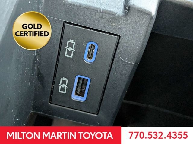 Certified 2024 Toyota Sienna XLE FWD image 24