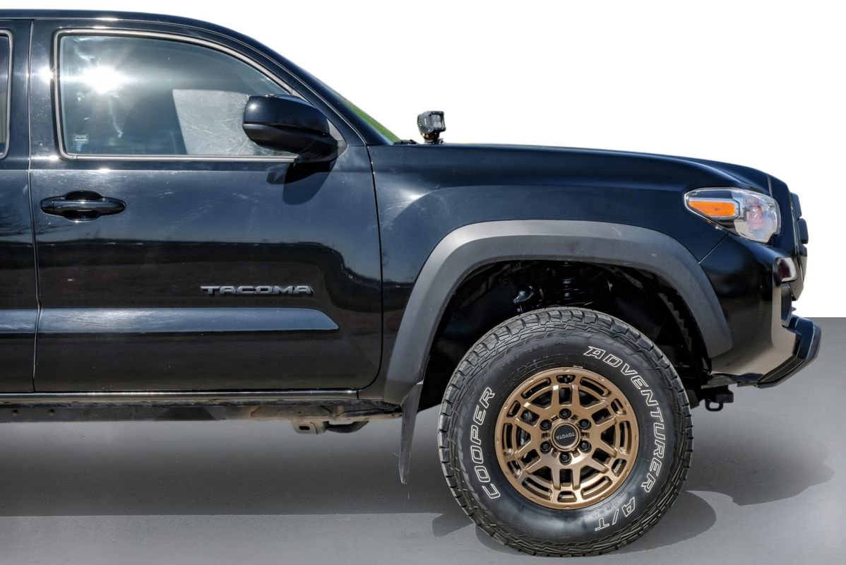 Used 2023 Toyota Tacoma SR5 w/ Trail Edition image 7