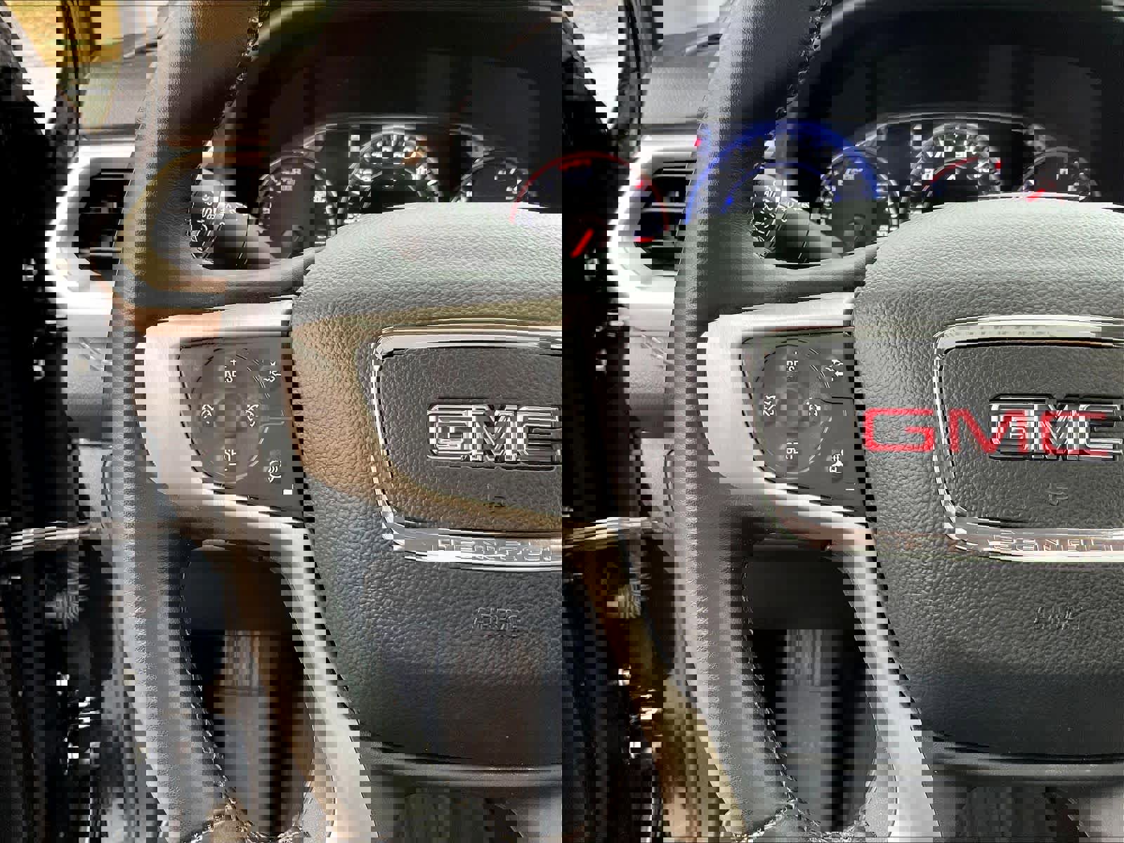 Used 2023 GMC Acadia Denali w/ Black Diamond Edition image 24