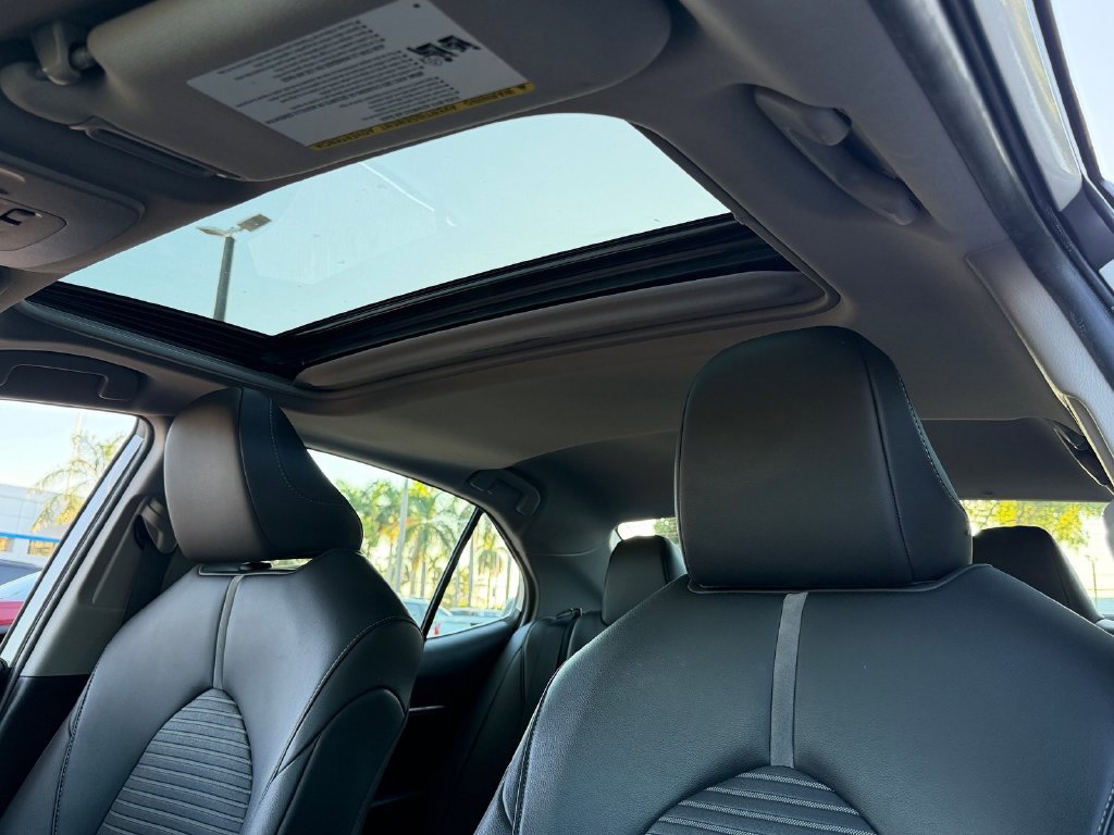 Used 2023 Toyota Camry SE w/ Convenience Package FWD image 18