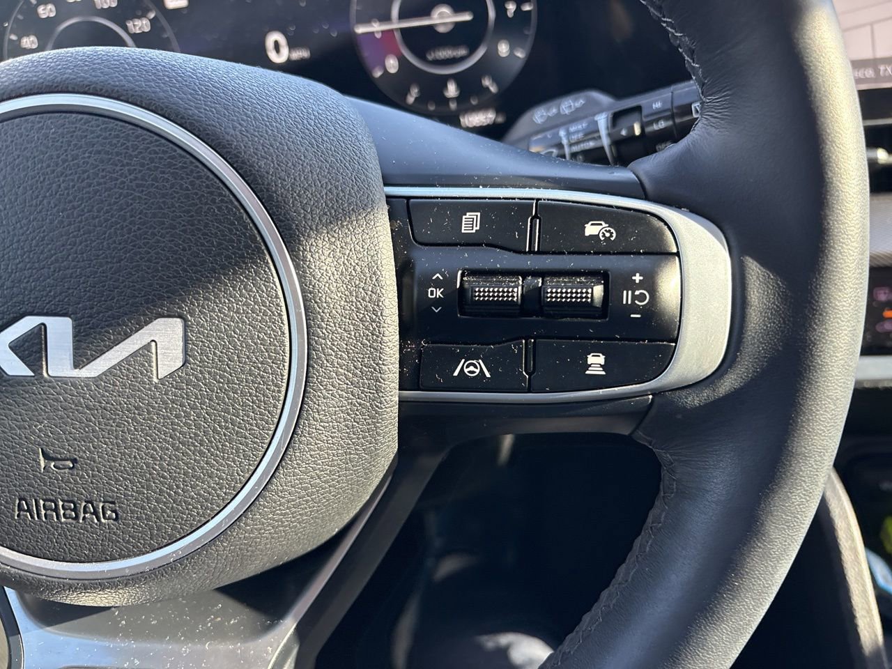 Used 2024 Kia Sportage SX image 25