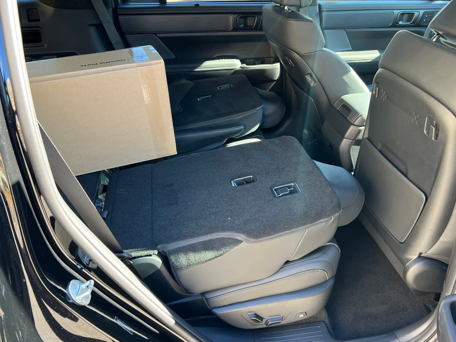 New 2025 Hyundai Santa Fe Calligraphy image 12