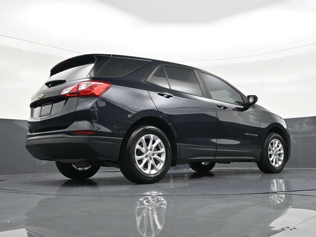 Used 2021 Chevrolet Equinox LS image 28
