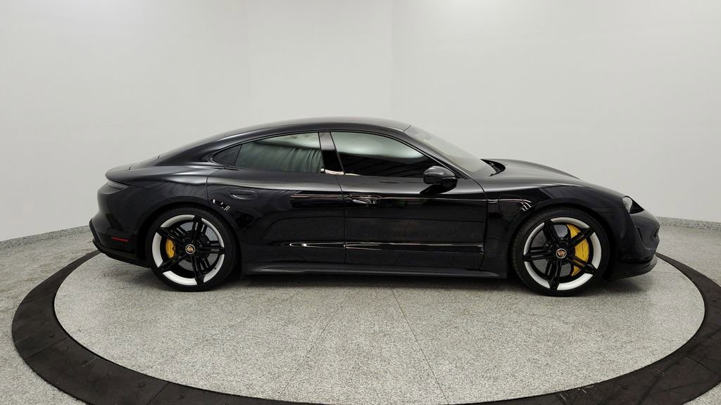 Used 2022 Porsche Taycan Turbo S image 6