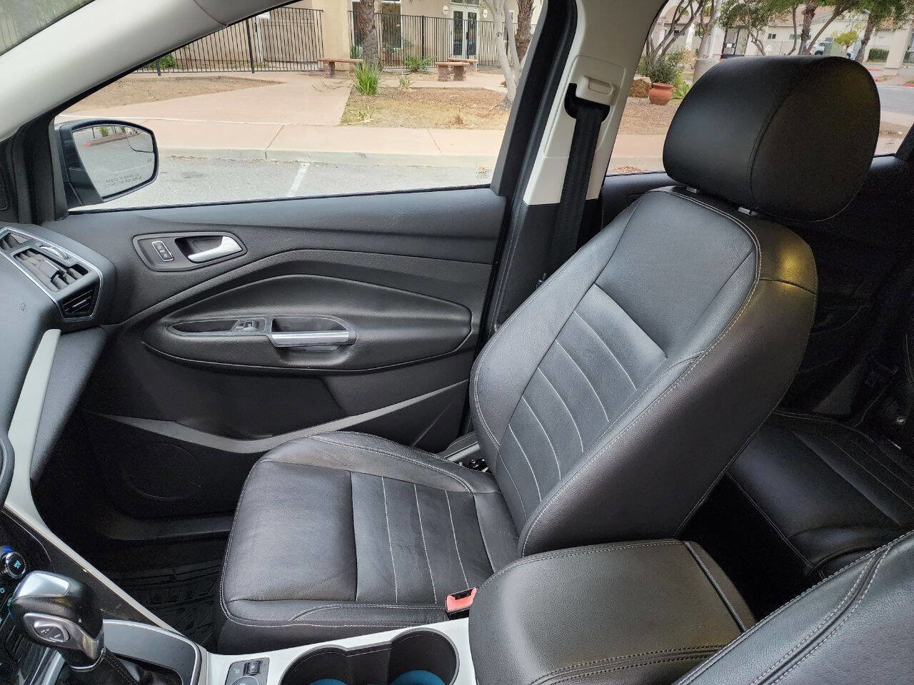 Used 2013 Ford Escape SEL image 30