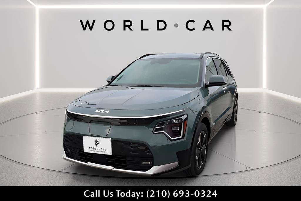 Certified 2024 Kia Niro Wave FWD image 3